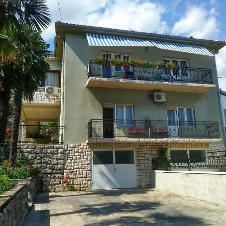 Carnerolo*** Apartman Fiume Kültér fotó